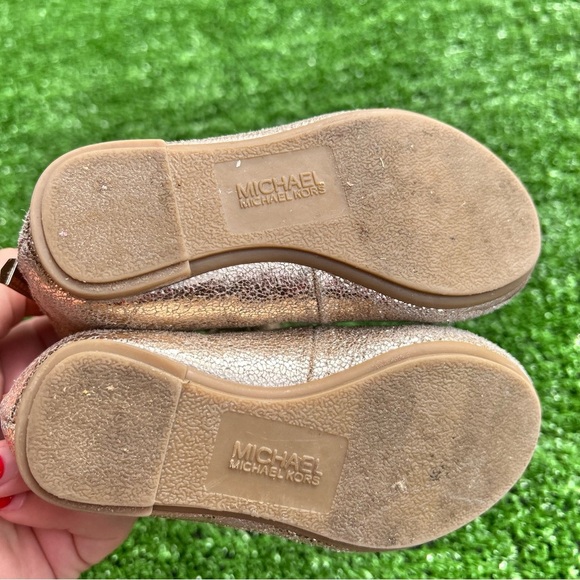 Baby girls Michael Kors size 2 mini ballet flats with bow - Picture 6 of 7